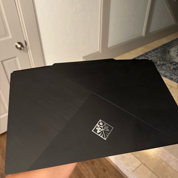 HP Omen 17”